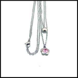 Stål halsband med blomma